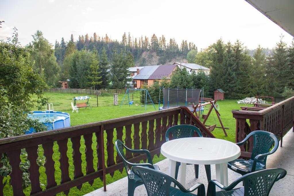 Hacjenda - Apartamenty I Pokoje Goscinne Чарна-Гура Экстерьер фото