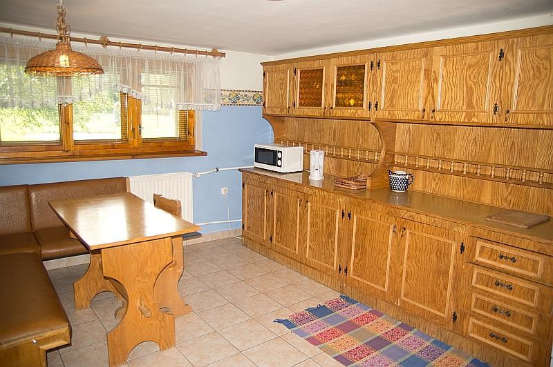 Hacjenda - Apartamenty I Pokoje Goscinne Чарна-Гура Экстерьер фото