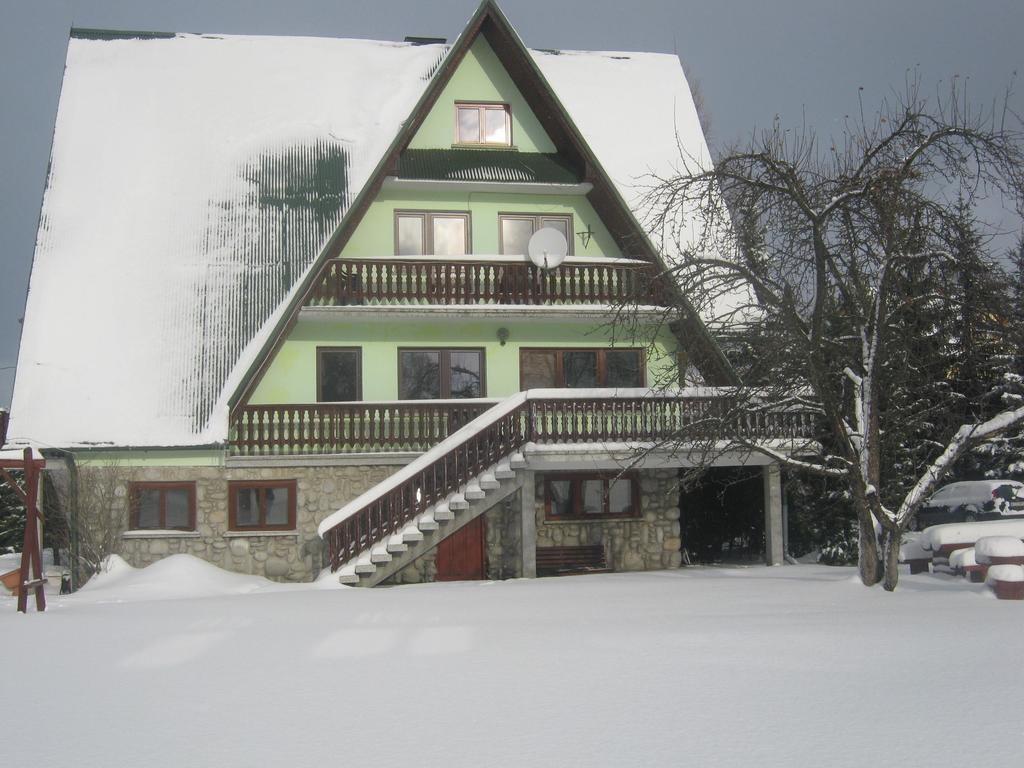 Hacjenda - Apartamenty I Pokoje Goscinne Чарна-Гура Экстерьер фото