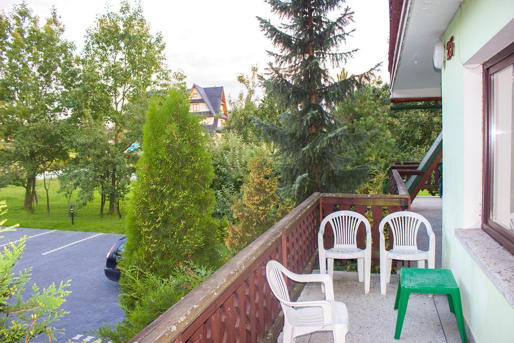 Hacjenda - Apartamenty I Pokoje Goscinne Чарна-Гура Экстерьер фото