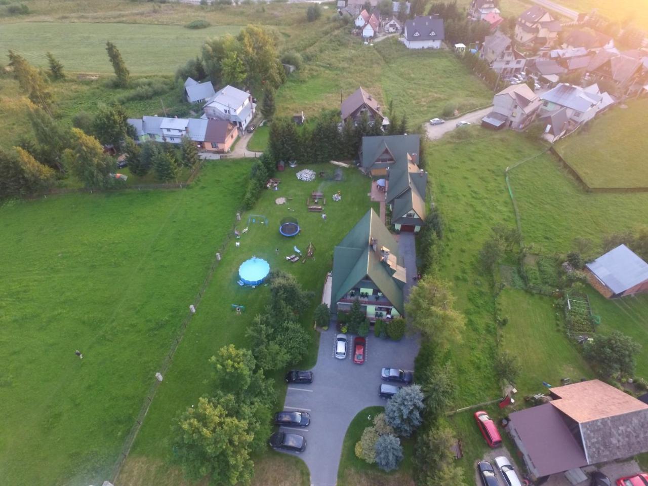 Hacjenda - Apartamenty I Pokoje Goscinne Чарна-Гура Экстерьер фото